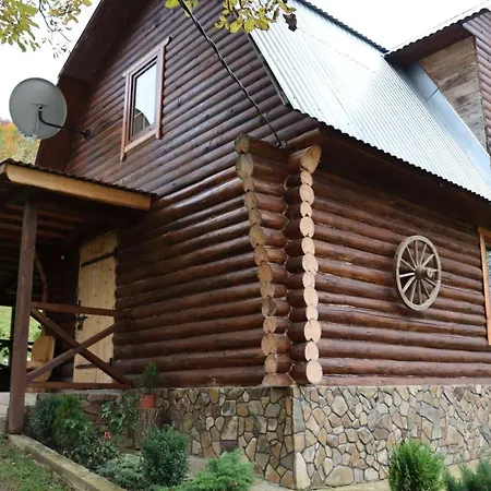 Appartamento дерев'яний будинок з банею *