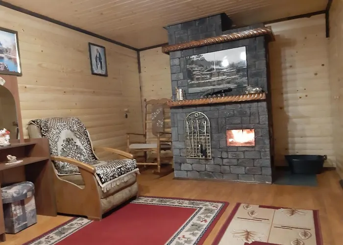 дерев'яний будинок з банею Apartment Oriv