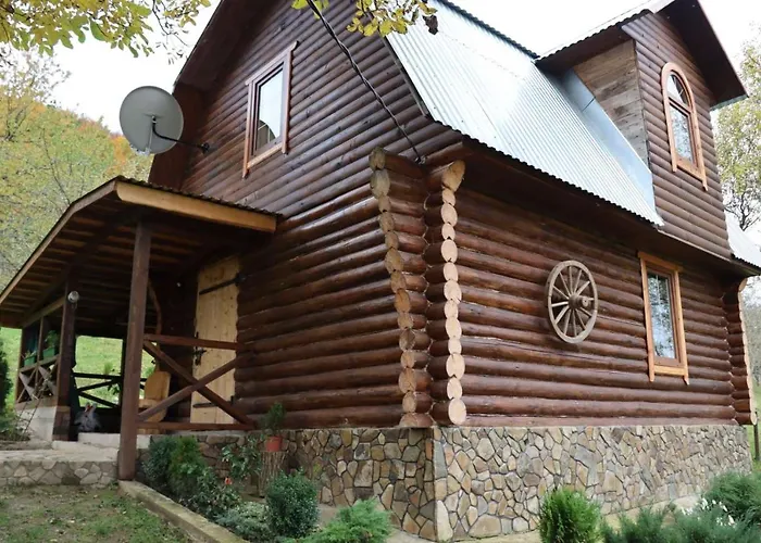 公寓 дерев'яний будинок з банею *
